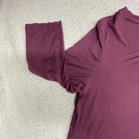 Women’s Lace Hem 1X Zenana Premium Maroon/Wine Tunic Top - Picture 4 of 13